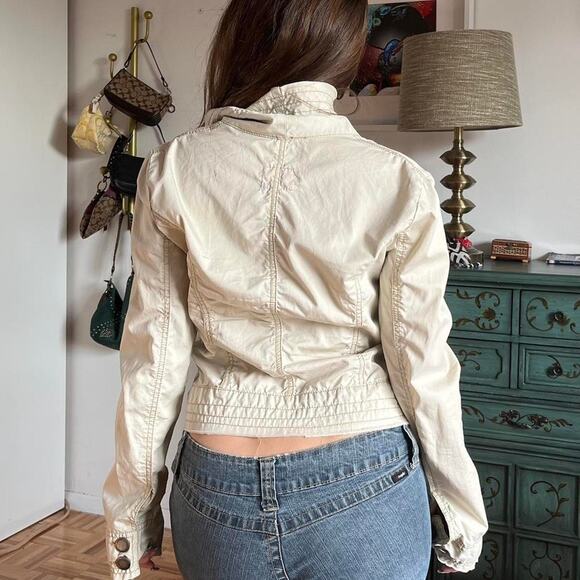 Y2k cream cropped jacket - Picture 6 of 8